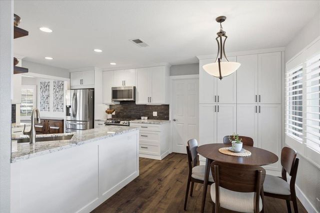 1201 Havenhill Ct, Roseville, CA 95661