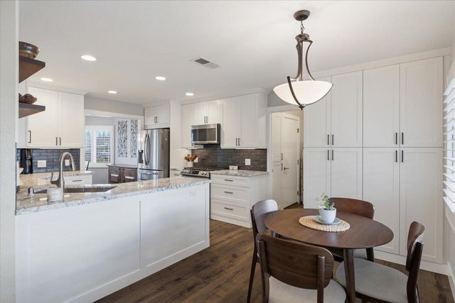 1201 Havenhill Ct, Roseville, CA 95661