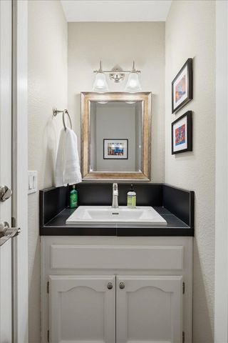 1201 Havenhill Ct, Roseville, CA 95661