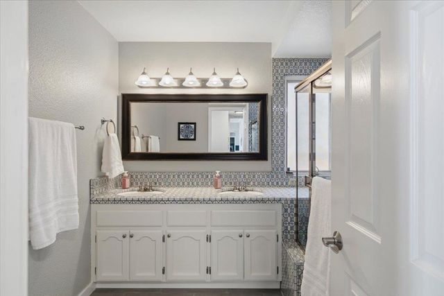 1201 Havenhill Ct, Roseville, CA 95661