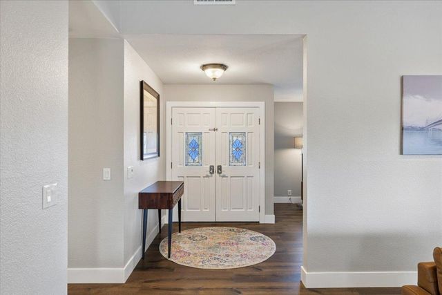 1201 Havenhill Ct, Roseville, CA 95661