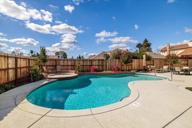 1201 Havenhill Ct, Roseville, CA 95661