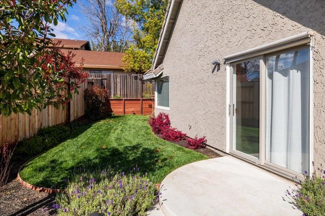 1201 Havenhill Ct, Roseville, CA 95661