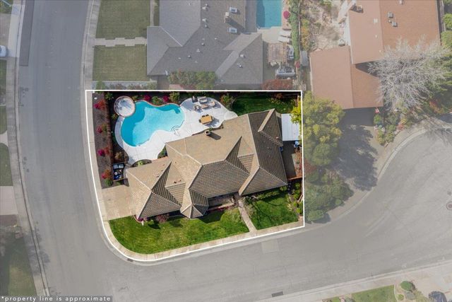 1201 Havenhill Ct, Roseville, CA 95661