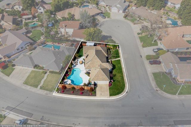 1201 Havenhill Ct, Roseville, CA 95661