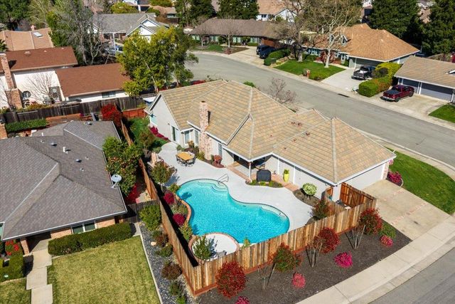 1201 Havenhill Ct, Roseville, CA 95661