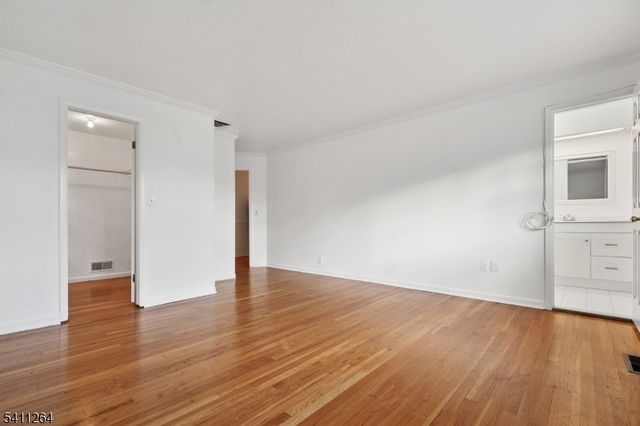 14 Mellon Ave, West Orange Twp., NJ 07052