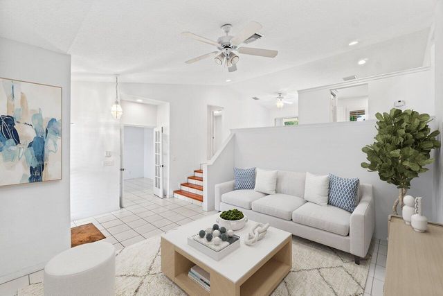 22 Pepperwood Court, Boynton Beach, FL 33426