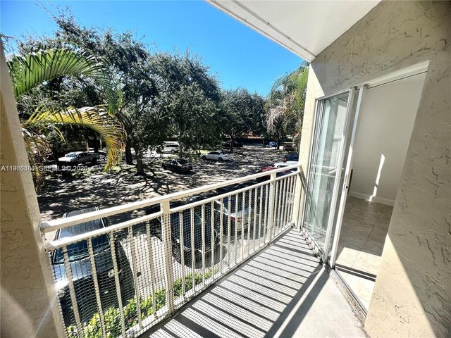 1845 Palm Cove Blvd 8-208, Delray Beach, FL 33445