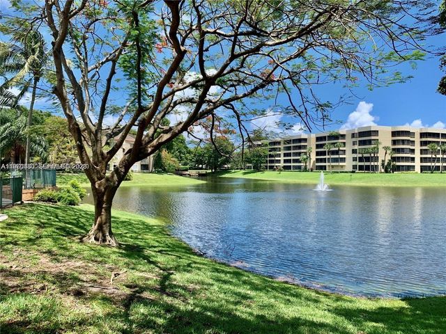 1845 Palm Cove Blvd 8-208, Delray Beach, FL 33445