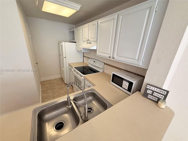 1845 Palm Cove Blvd 8-208, Delray Beach, FL 33445