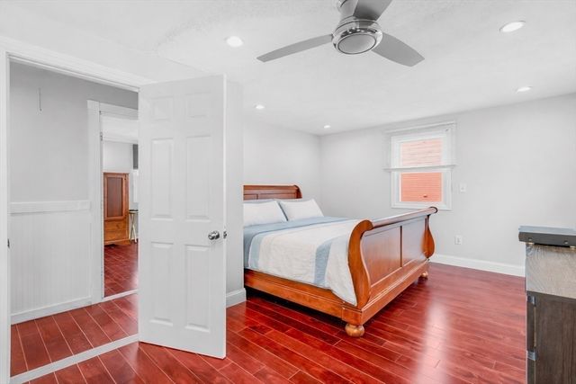 22 Osceola Ln, Billerica, MA 01821