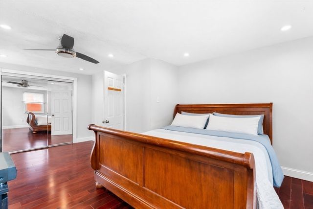 22 Osceola Ln, Billerica, MA 01821