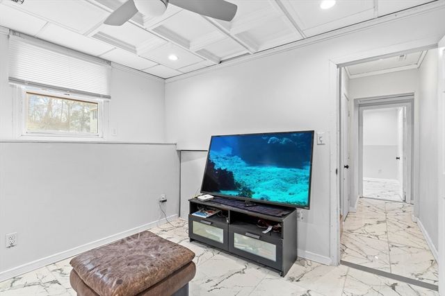 22 Osceola Ln, Billerica, MA 01821