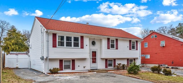 22 Osceola Ln, Billerica, MA 01821
