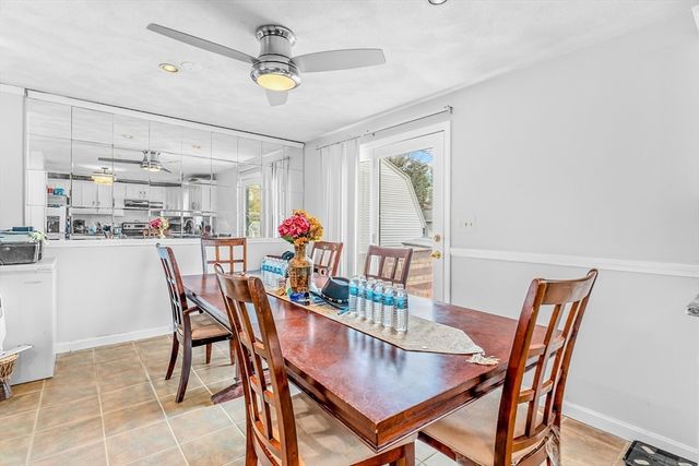 22 Osceola Ln, Billerica, MA 01821