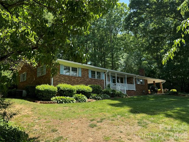 1023 Autumn Lane, New London, NC 28127