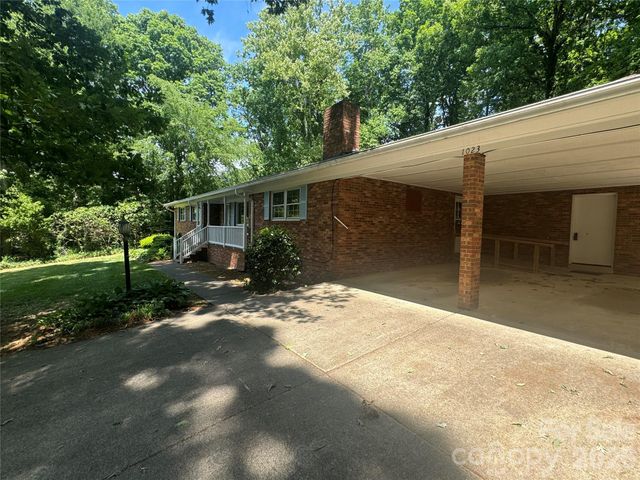 1023 Autumn Lane, New London, NC 28127