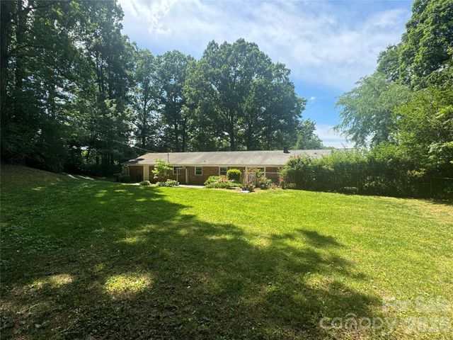 1023 Autumn Lane, New London, NC 28127