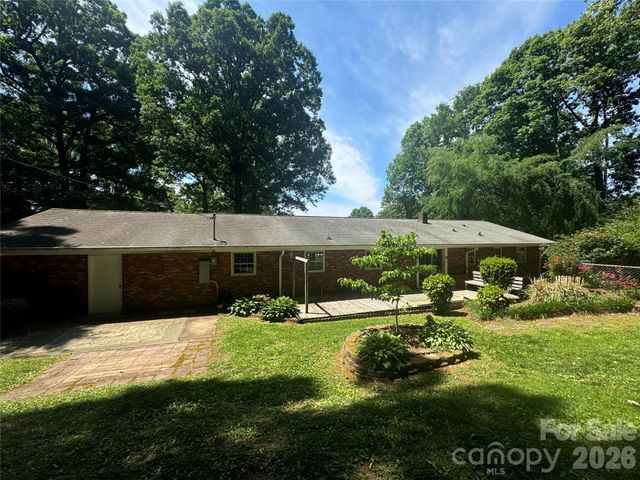 1023 Autumn Lane, New London, NC 28127