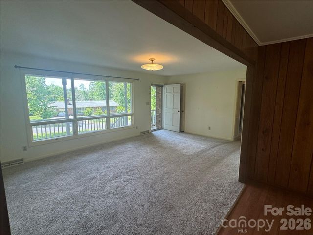 1023 Autumn Lane, New London, NC 28127
