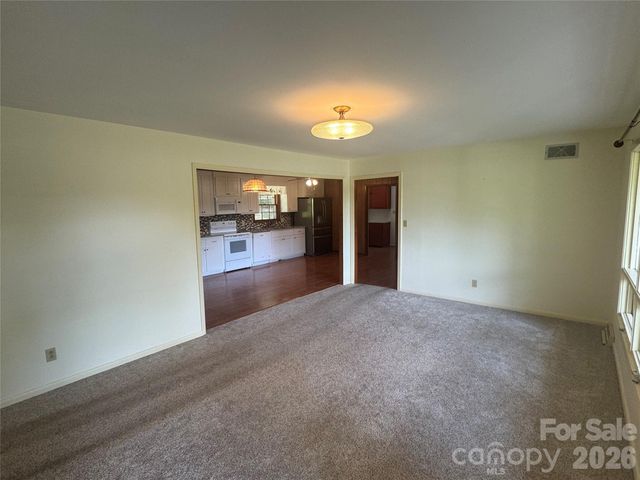 1023 Autumn Lane, New London, NC 28127
