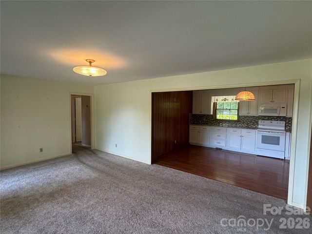 1023 Autumn Lane, New London, NC 28127