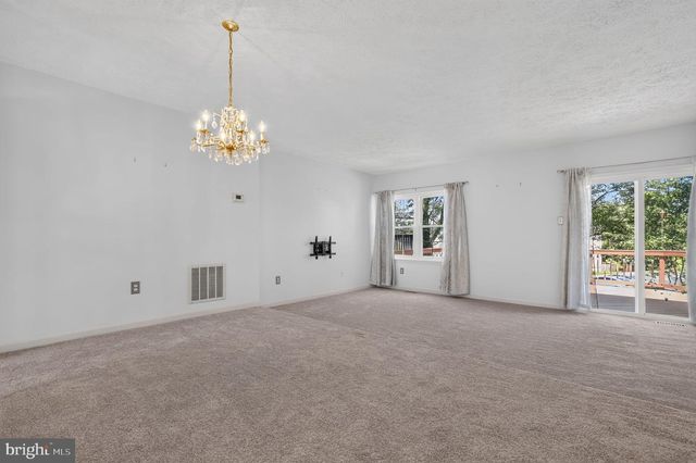 870 BAYRIDGE DR, Gaithersburg, MD 20878
