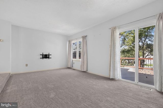 870 BAYRIDGE DR, Gaithersburg, MD 20878