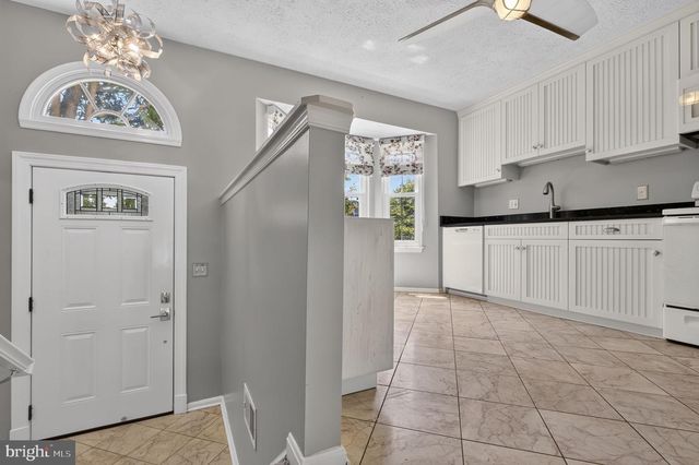 870 BAYRIDGE DR, Gaithersburg, MD 20878