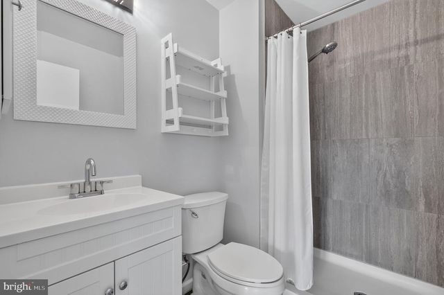 870 BAYRIDGE DR, Gaithersburg, MD 20878