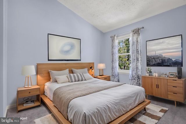 870 BAYRIDGE DR, Gaithersburg, MD 20878