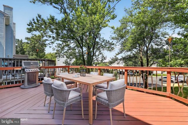 870 BAYRIDGE DR, Gaithersburg, MD 20878