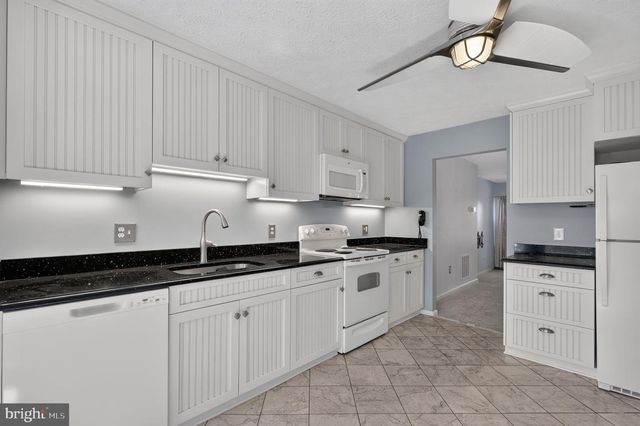 870 BAYRIDGE DR, Gaithersburg, MD 20878