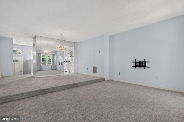 870 BAYRIDGE DR, Gaithersburg, MD 20878