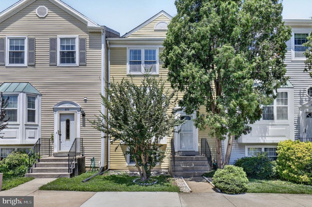870 BAYRIDGE DR, Gaithersburg, MD 20878