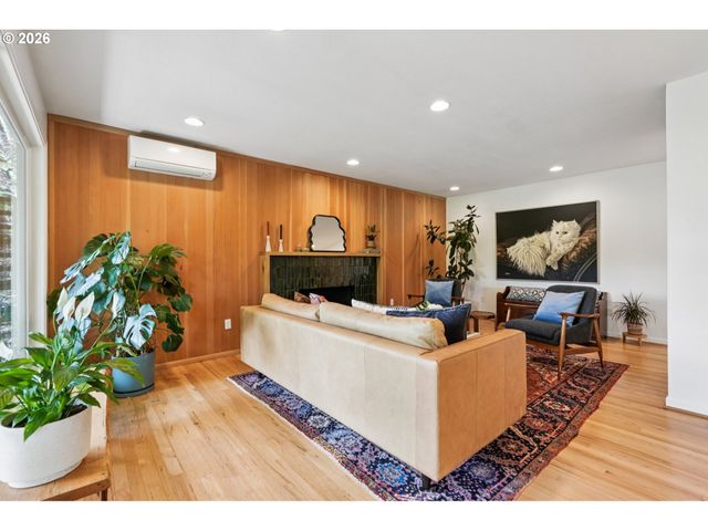 7225 Sw 13TH Ave, Portland, OR 97219