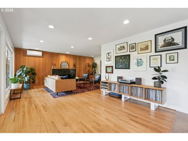 7225 Sw 13TH Ave, Portland, OR 97219