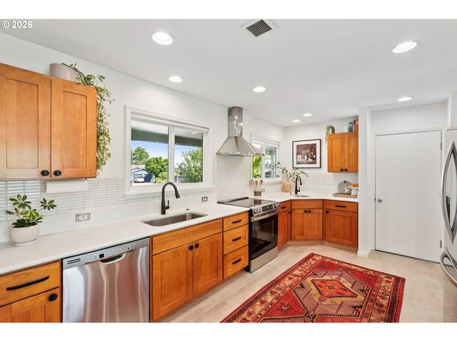7225 Sw 13TH Ave, Portland, OR 97219