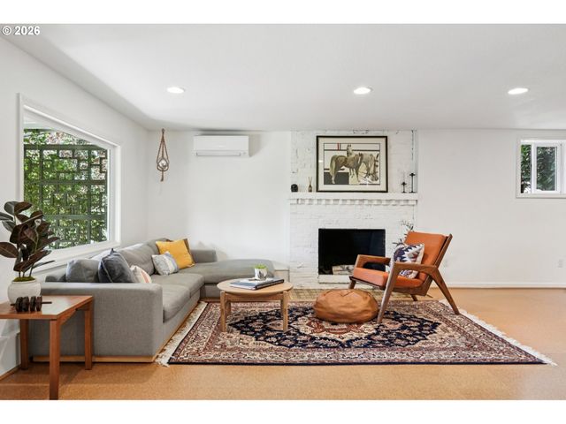 7225 Sw 13TH Ave, Portland, OR 97219