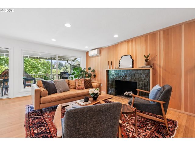 7225 Sw 13TH Ave, Portland, OR 97219