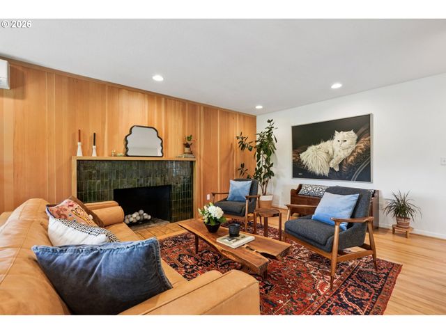 7225 Sw 13TH Ave, Portland, OR 97219