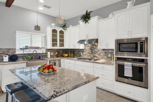 3498 County Road 464, Elgin, TX 78621