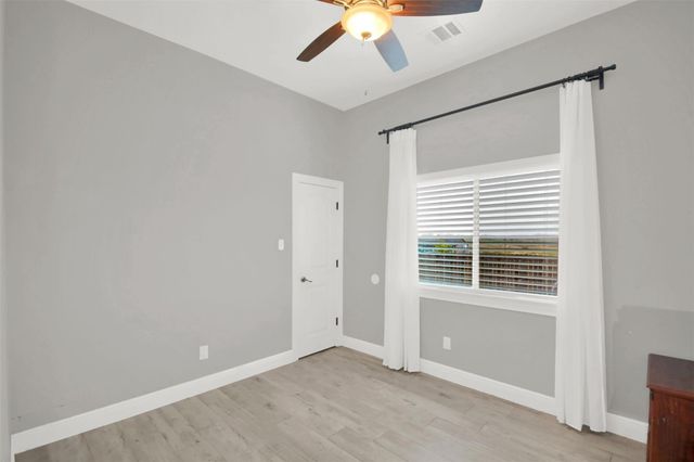 3498 County Road 464, Elgin, TX 78621