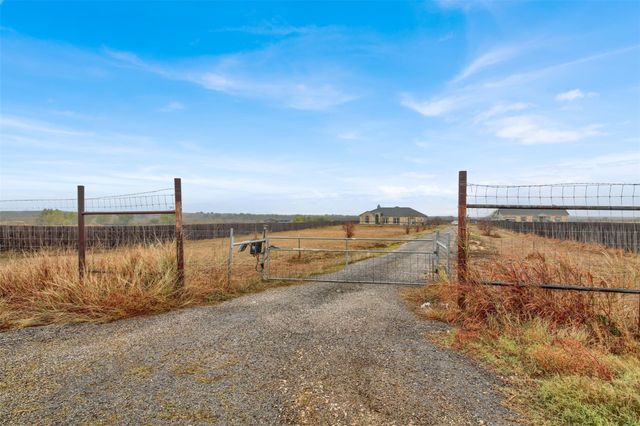 3498 County Road 464, Elgin, TX 78621