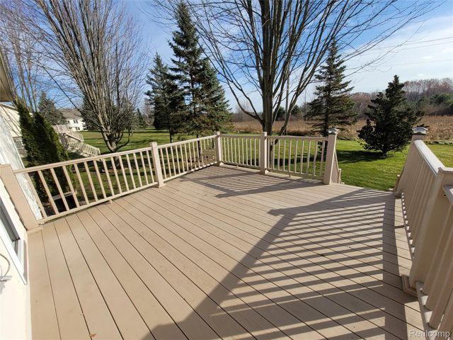 6095 Steeplechase Drive, Grand Blanc, MI 48439