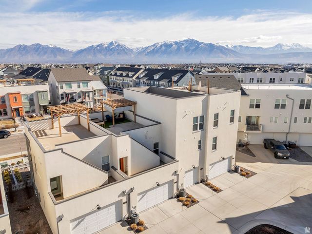 10758 S PORCINI DR, South Jordan, UT 84009