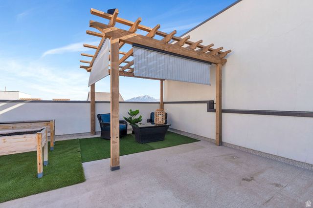 10758 S PORCINI DR, South Jordan, UT 84009