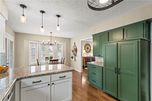 2108 SW Brookshire Drive, Blue Springs, MO 64015