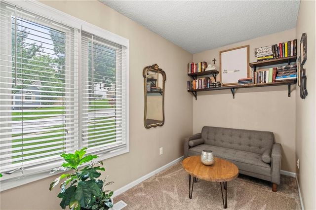 2108 SW Brookshire Drive, Blue Springs, MO 64015